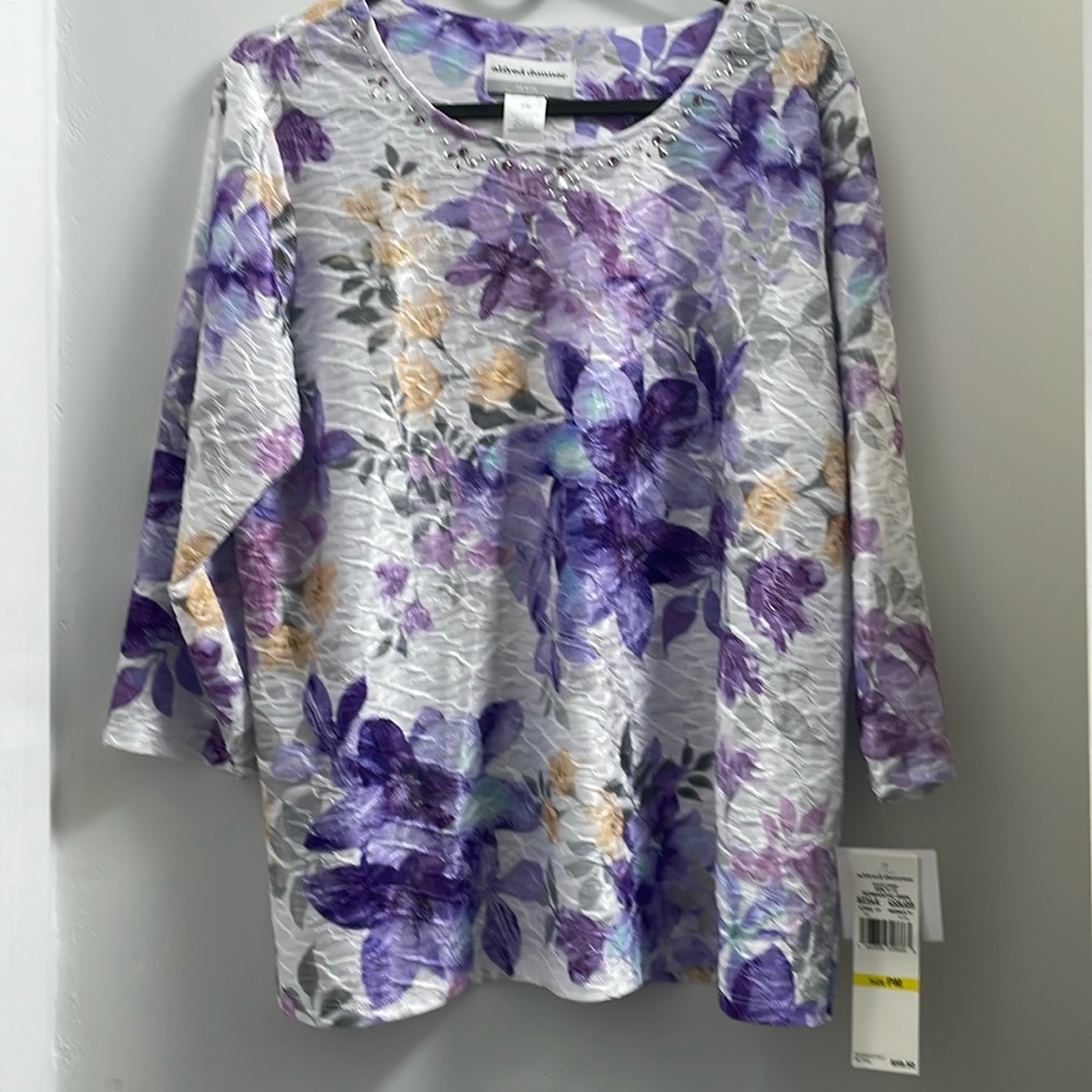 NWT Alfred Dunner Isn’t It Romantic 3/4 Sleeve Ladies Top, Petite Medium